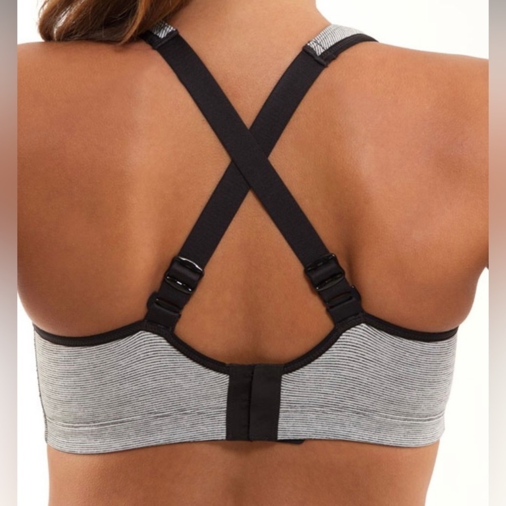 Lululemon Ta Ta Tamer II
Ghost Deep Coal Wee Stripe-VGUC-Sz- 34C​​​​​​